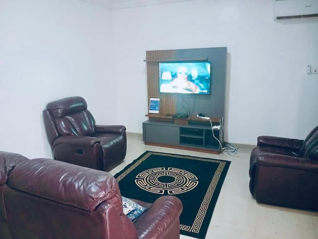 Mb Properties - Brufut Garden Apartments Екстер'єр фото